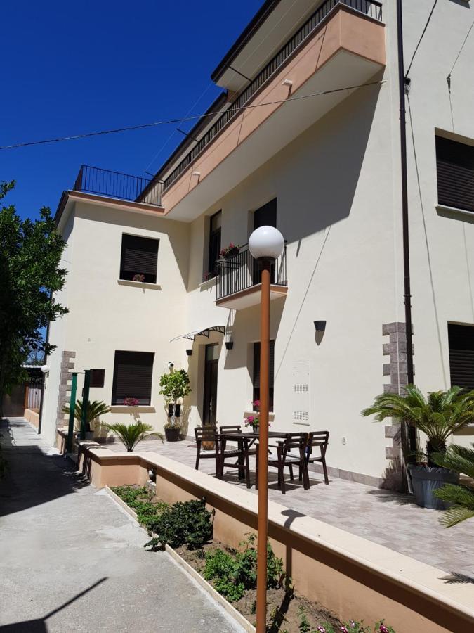 Casa Kati Bed & Breakfast Mercato San Severino Exterior photo
